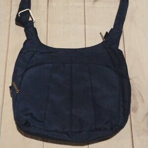 Travelon Anti theft Heritage Hobo Bag Navy Blue Purse/Travel bag